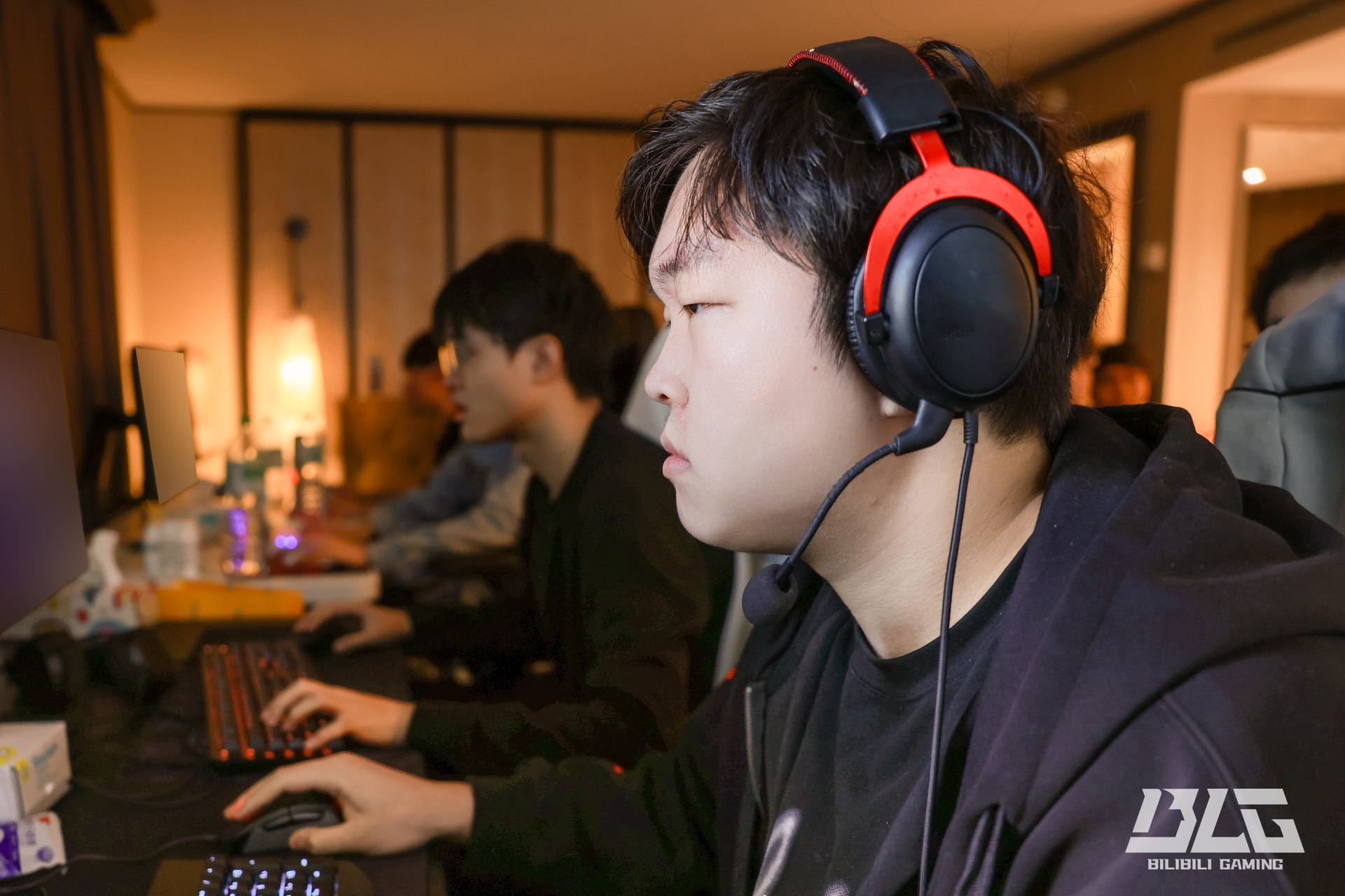 电竞椅行业未来助力玩家享受极致体验开元棋牌app傲风以技术创新引领(图2)